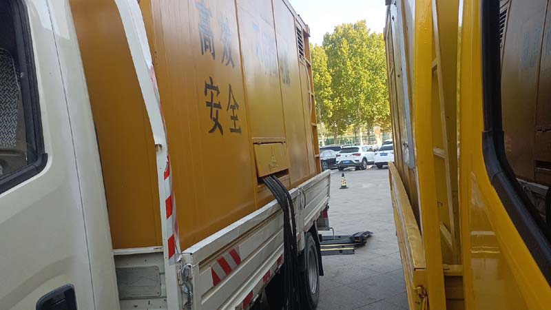 忻府如何判断柴油发电机组和UPS电源的切换时间是否符合要求？